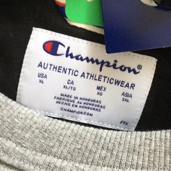 NWT Champion logo sweater - Picture 7 of 7
